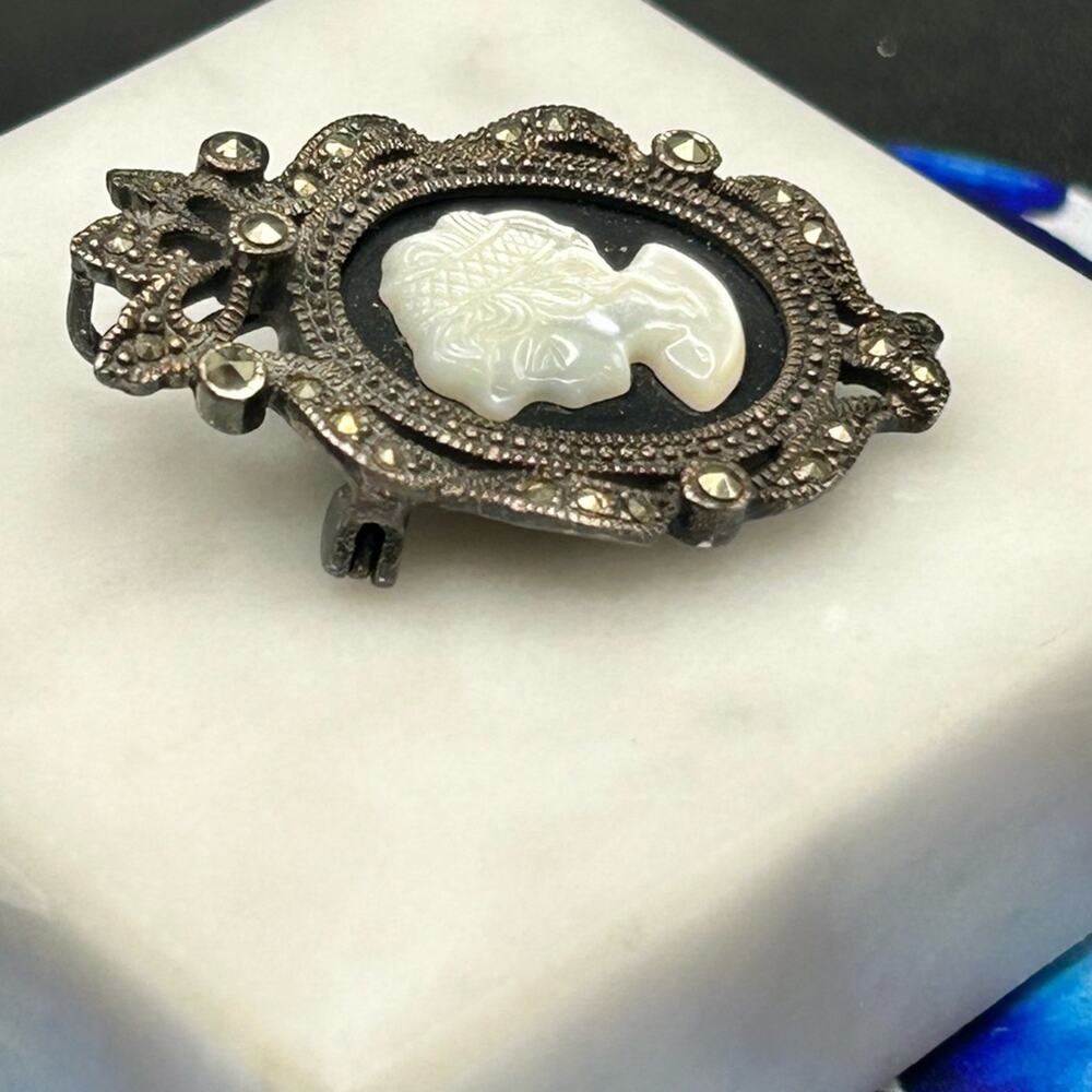 Vintage 925 Sterling silver Left Facing Cameo brooch pendant pin #394 MOP onyx - Picture 2 of 11